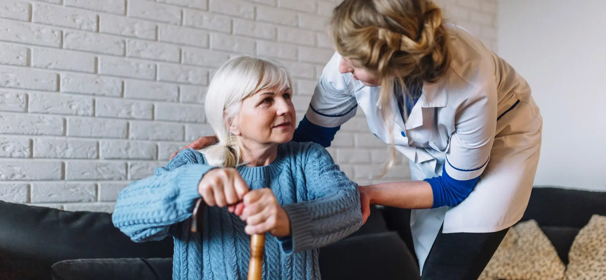 Infirmière au domicile d'une dame